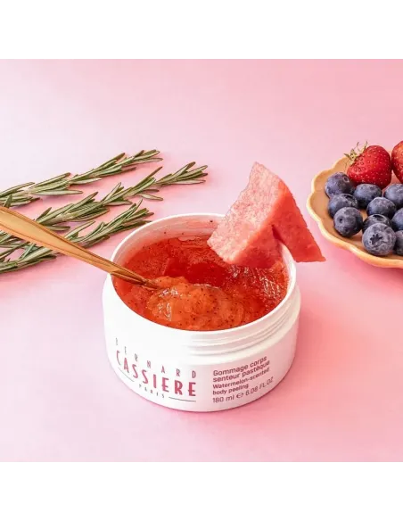 Watermelon-scented body peeling