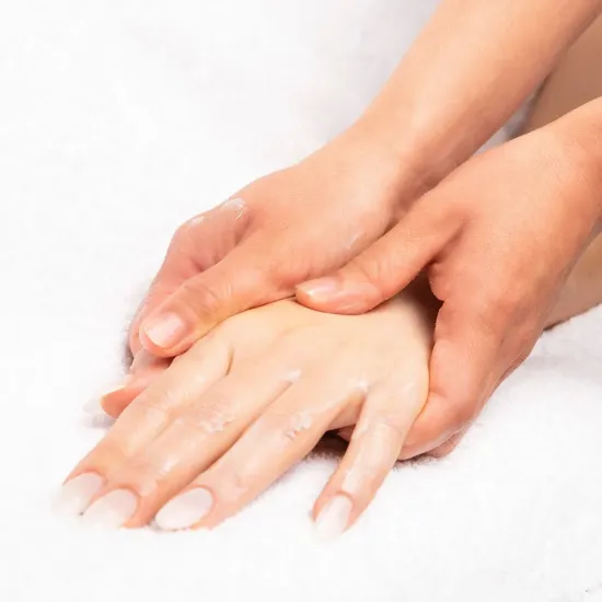 Soin Haute Hydratation à l'eau de Source de nos Jardins - Bernard Cassière